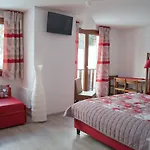 - Restaurant Le Blanchon 2*