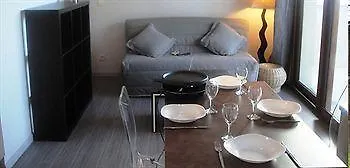 - Restaurant Le Blanchon 호텔 2*