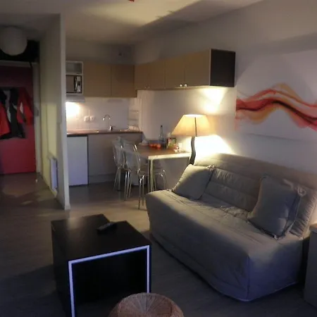 - Restaurant Le Blanchon Отель