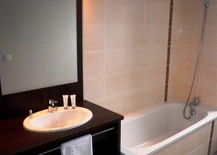 - Restaurant Le Blanchon Hotel Selonnet