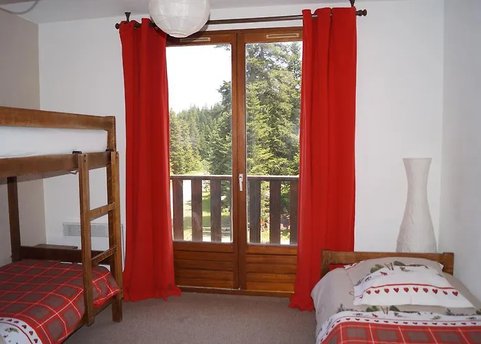 - Restaurant Le Blanchon 2*